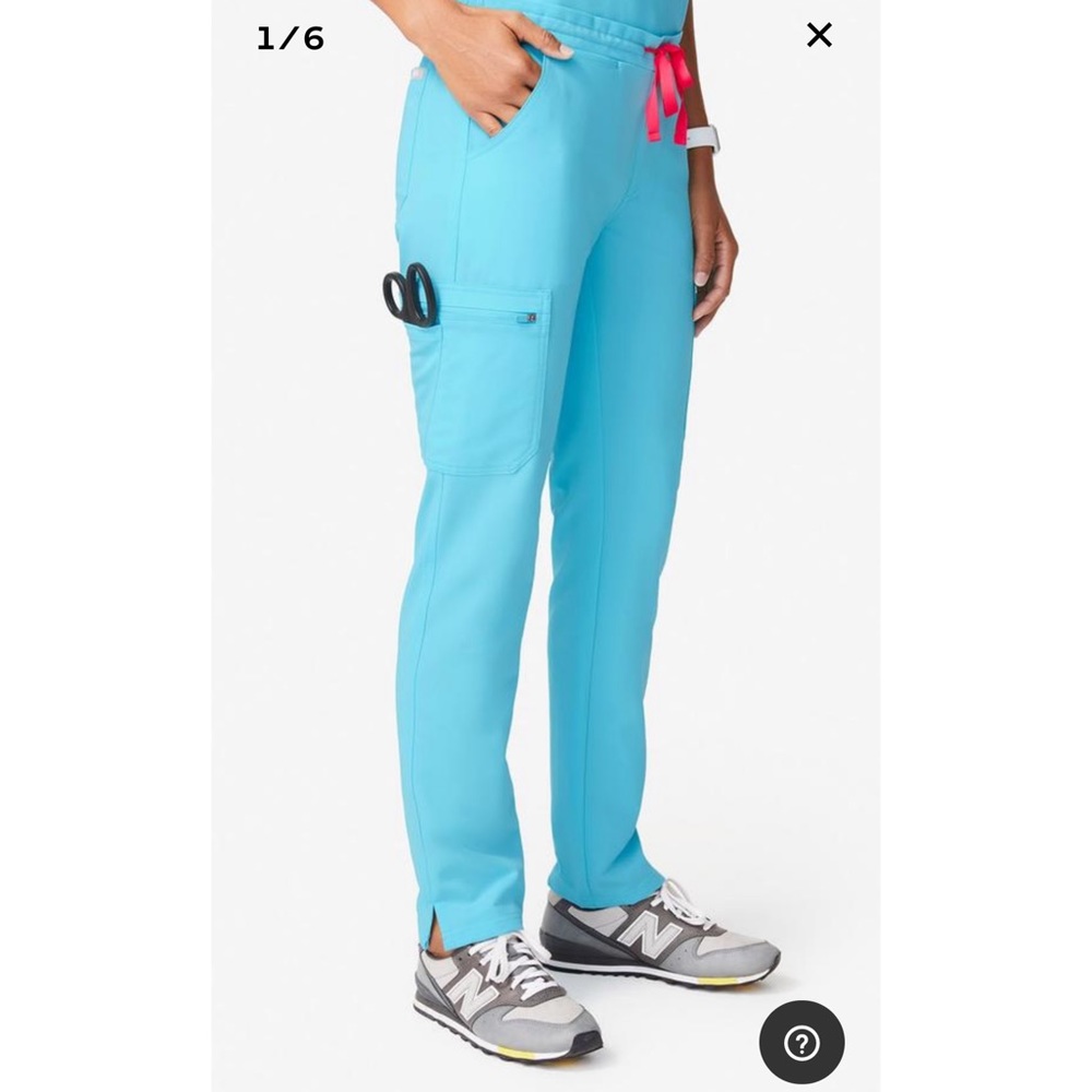 NWT Figs Yola skinny scrub pants